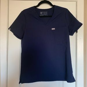 FIGS women's Navy Catarina - One-Pocket Scrub Top - small
